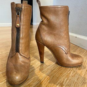 Gucci ankle boots in brown leather with stiletto heel, size 7.5 (fit like 7)
